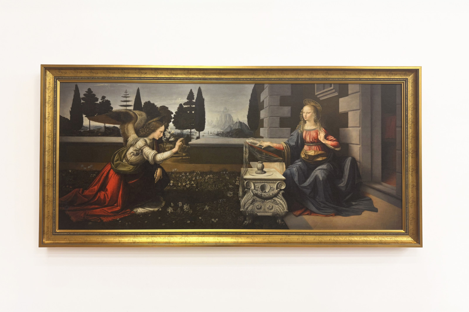 Italië Toscane Florence, Uffizi Galerij: De Annunciatie, schilderij door Leonardo da Vinci (1452-1519), ca. 1472-1475, 98x217 cm - Leonardo da Vinci