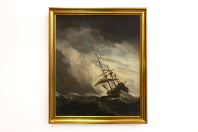 Een schip op volle zee, overvallen door een stormvlaag, bekend als ‘De windstoot’