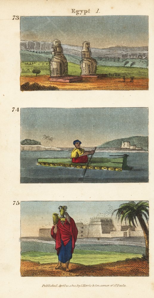 De grote ruïnes van de Kolossen van Memnon in Luxor in Zuid-Egypte, vlot van aardewerken kruiken op de Nijl en vrouwen dragen waterkruiken op hun hoofd door English School