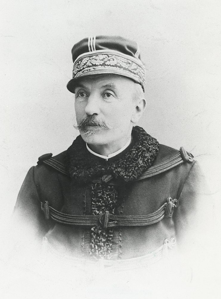 Portret van Edmond Frémy door French Photographer