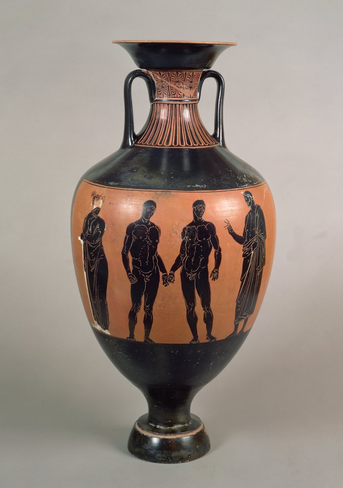 Panathenaïsche prijsamfoor met zwartfiguren, met twee boksers, een trainer en Olympias, Attisch, Grieks, 340-339 v.Chr. door Greek