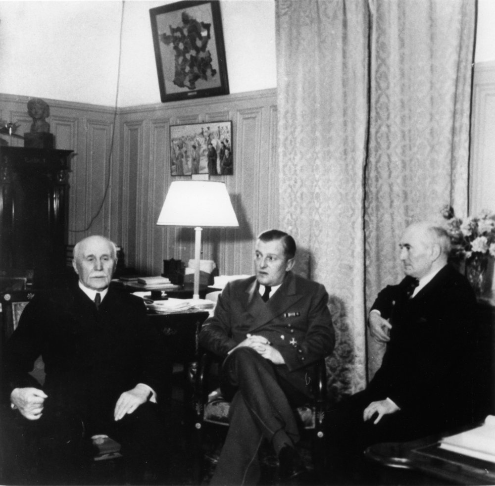 Leiders van Vichy-Frankrijk, circa 1941-1942 door Unbekannt