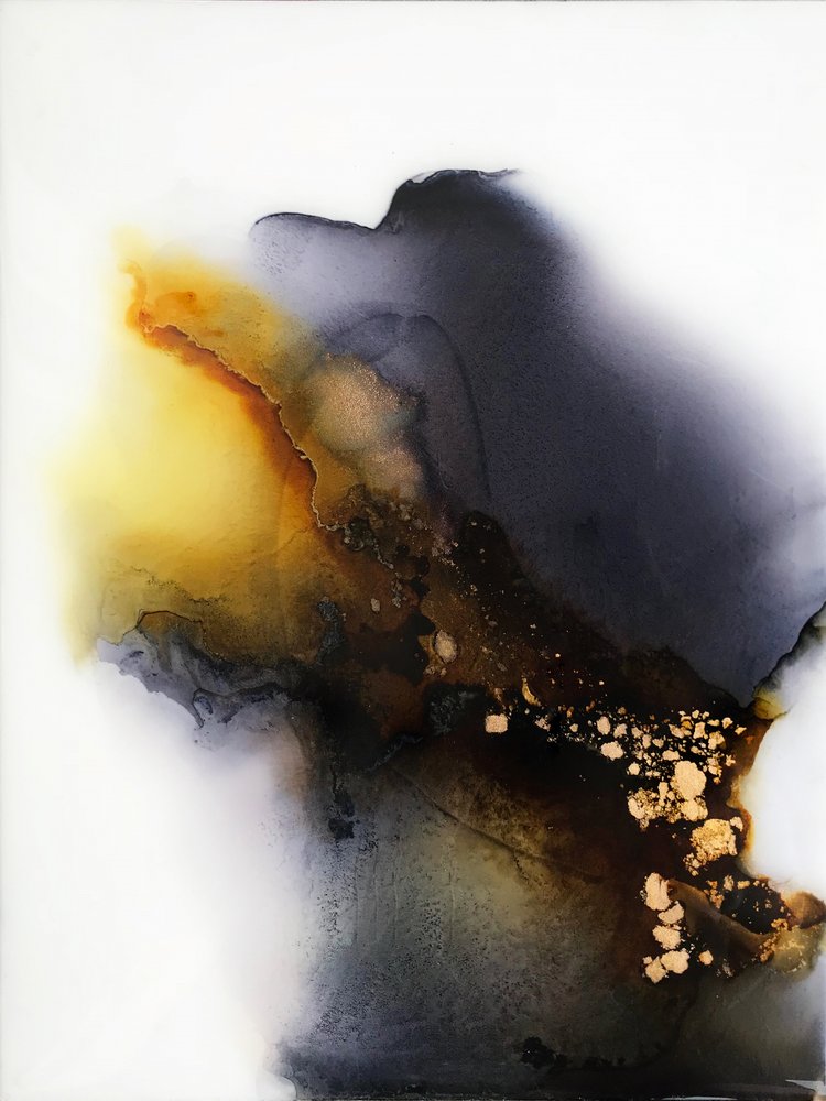 Golden Ember Flow door Alyson Storms