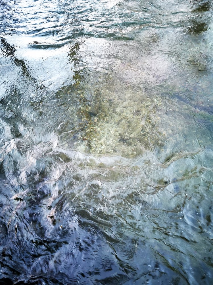 Heldere waterstroom door Angelo Cerantola
