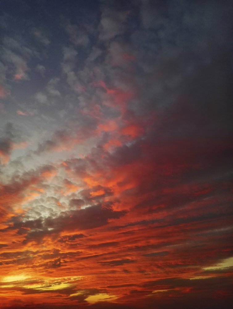 Vurige zonsondergang door Angelo Cerantola