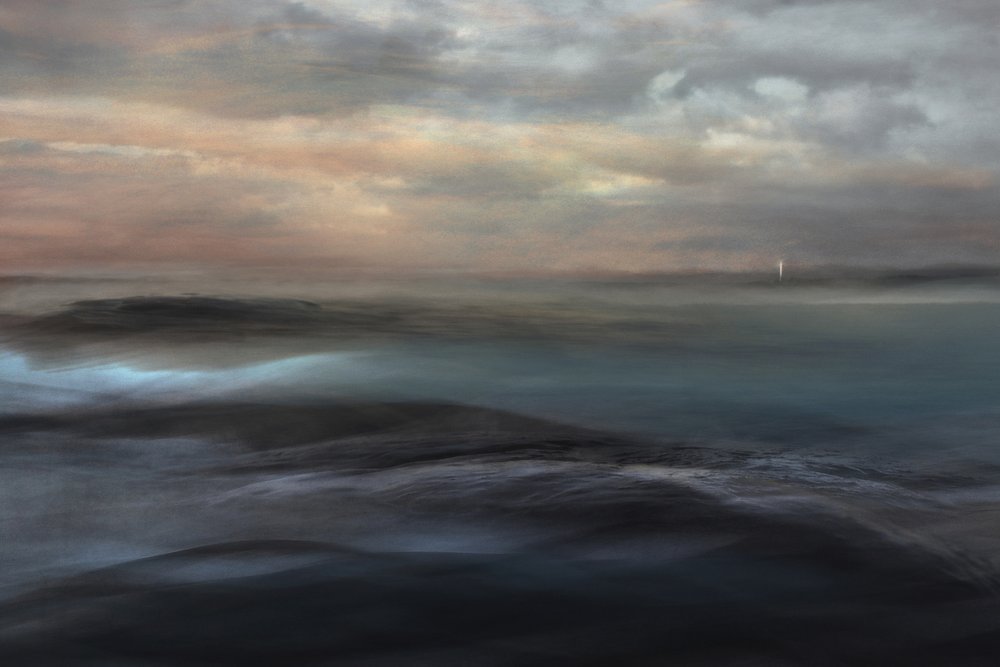 Misty Ocean Light door Christina Sillen