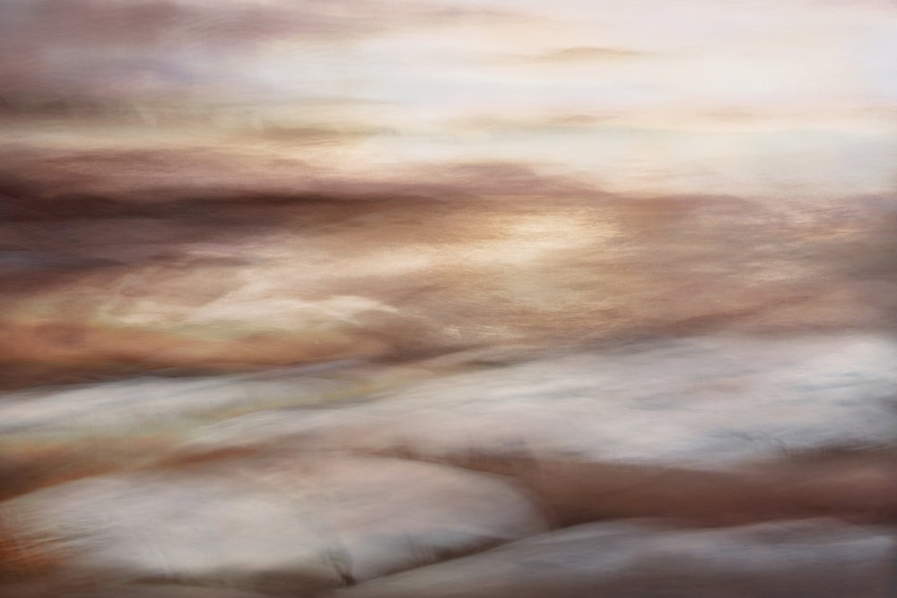 Warme abstracte stroming door Christina Sillen