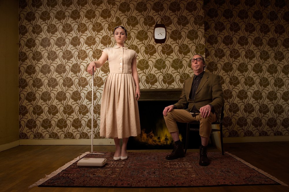 Een intrigerend interieurtafereel door Christine von Diepenbroek