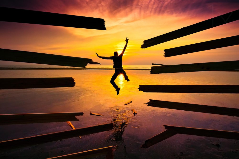 Breaking Free bij zonsondergang door Christophe Kiciak
