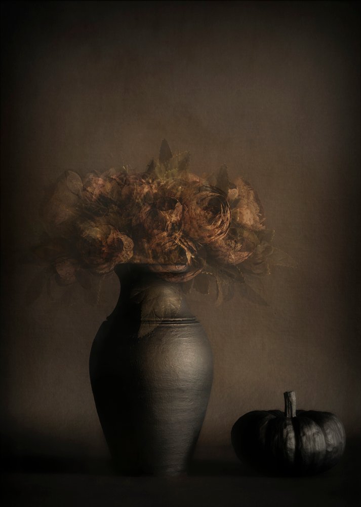 Donker herfststilleven door Cicek Kiral