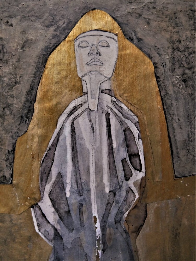 Gouden meditatiefiguur door Doris Schmitz