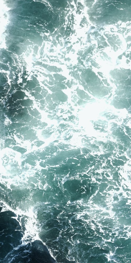 Schuimende oceaangolven door Gemma Bardot