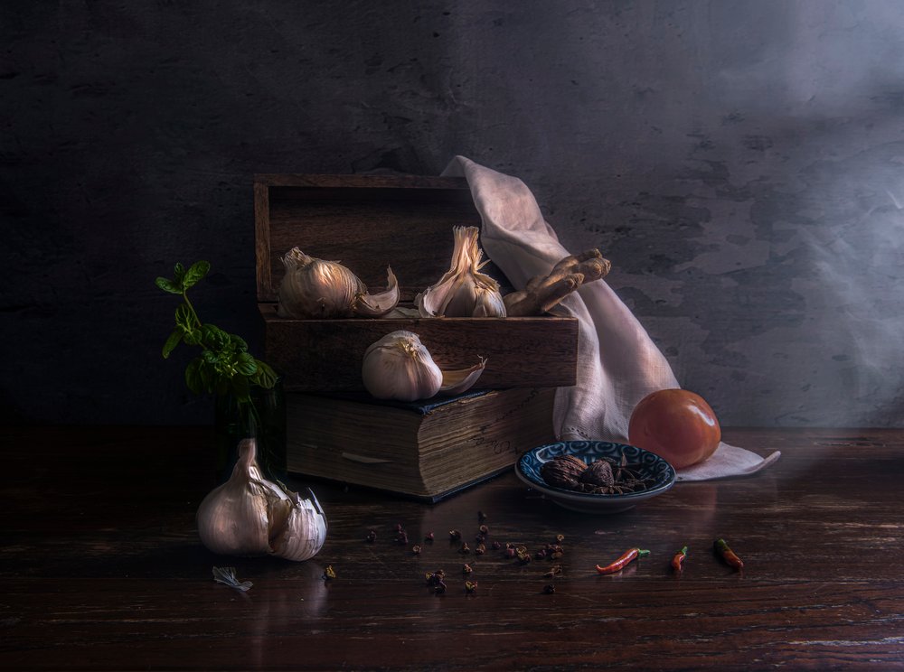 Rustiek stilleven met knoflook door Judy Tseng