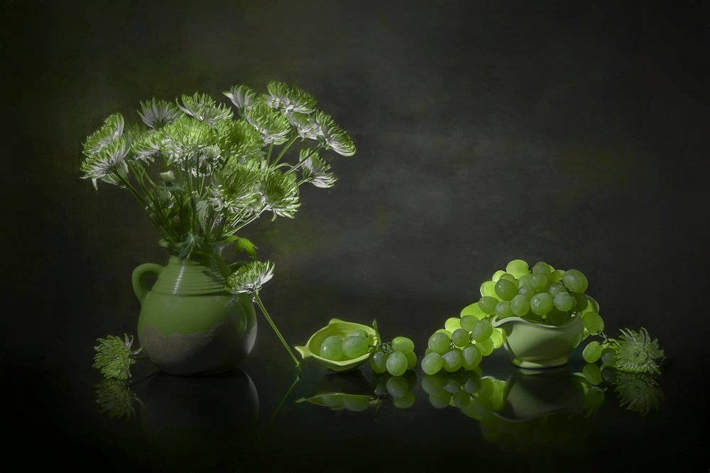 Elegant groen stilleven door Lydia Jacobs
