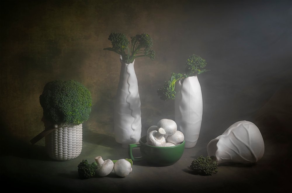 Stilleven met sombere broccoli door Lydia Jacobs