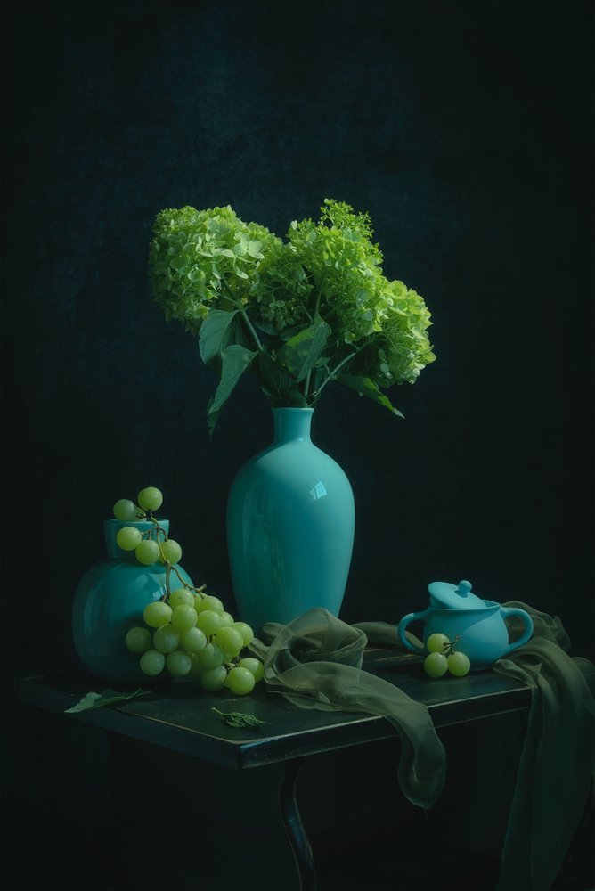 Stilleven in Moody Teal door Lydia Jacobs