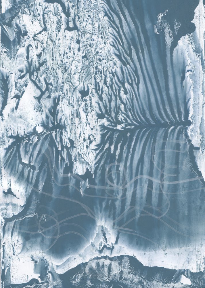 Serene Blue Flow door Maira Ribena