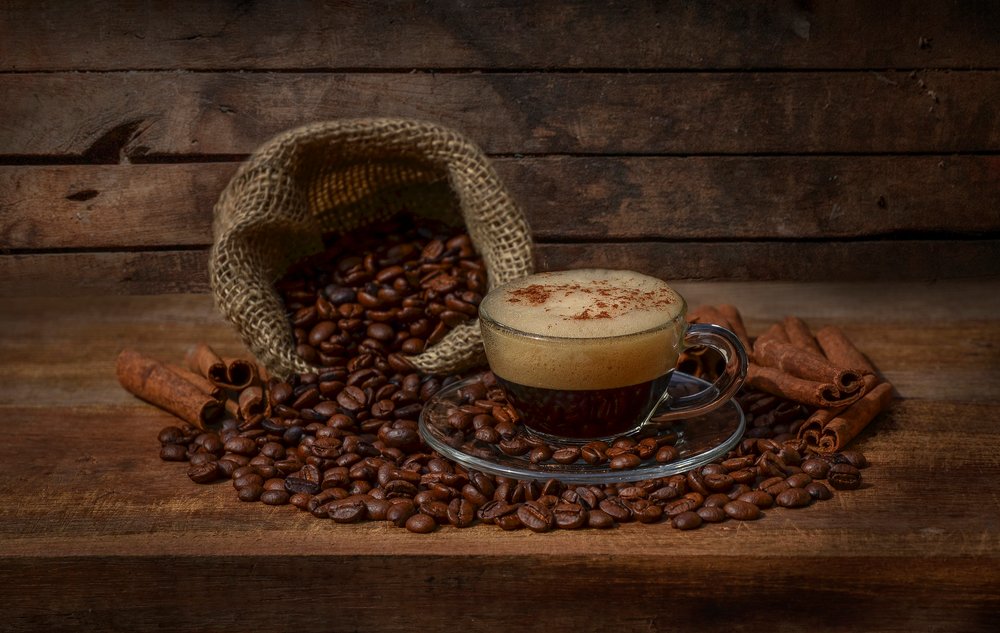 Rustiek koffie-stilleven door Margareth Perfoncio