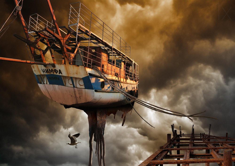 Dramatisch vliegend schip door Radoslav Penchev