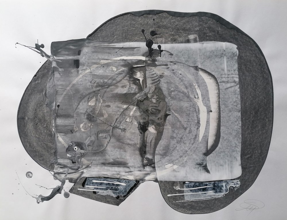Abstracte grijze figuur door Stefano Mazzolini