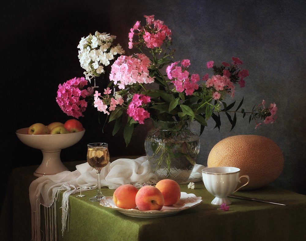 Flox en zomerfruit door Tatyana Skorokhod