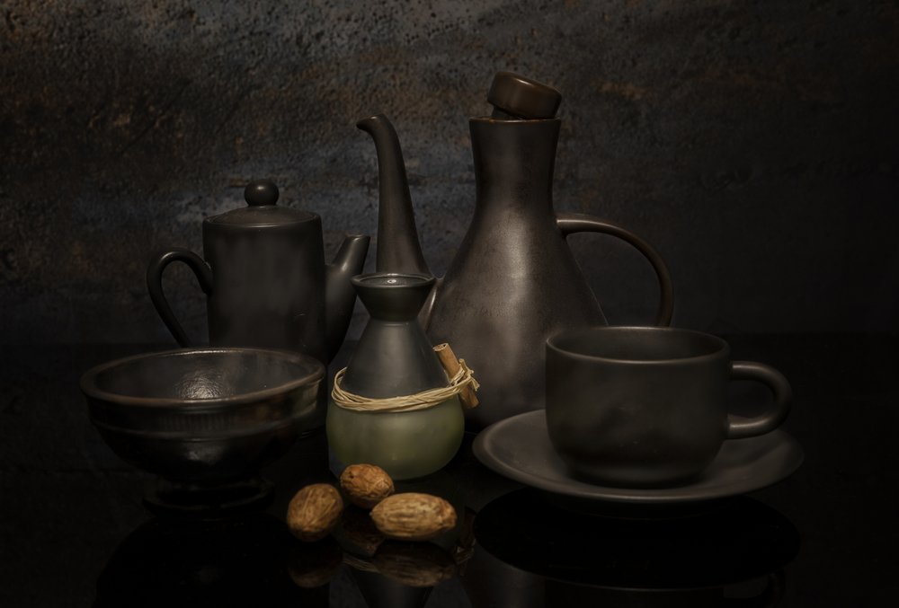 Moody Pottery – Stilleven door larryliu