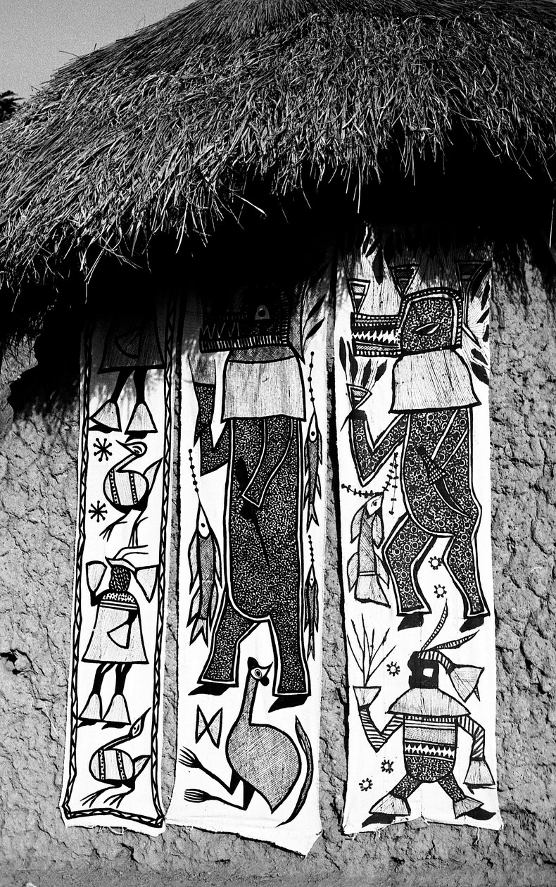 Ivoorkust Canvas van Korhogo door Unknown