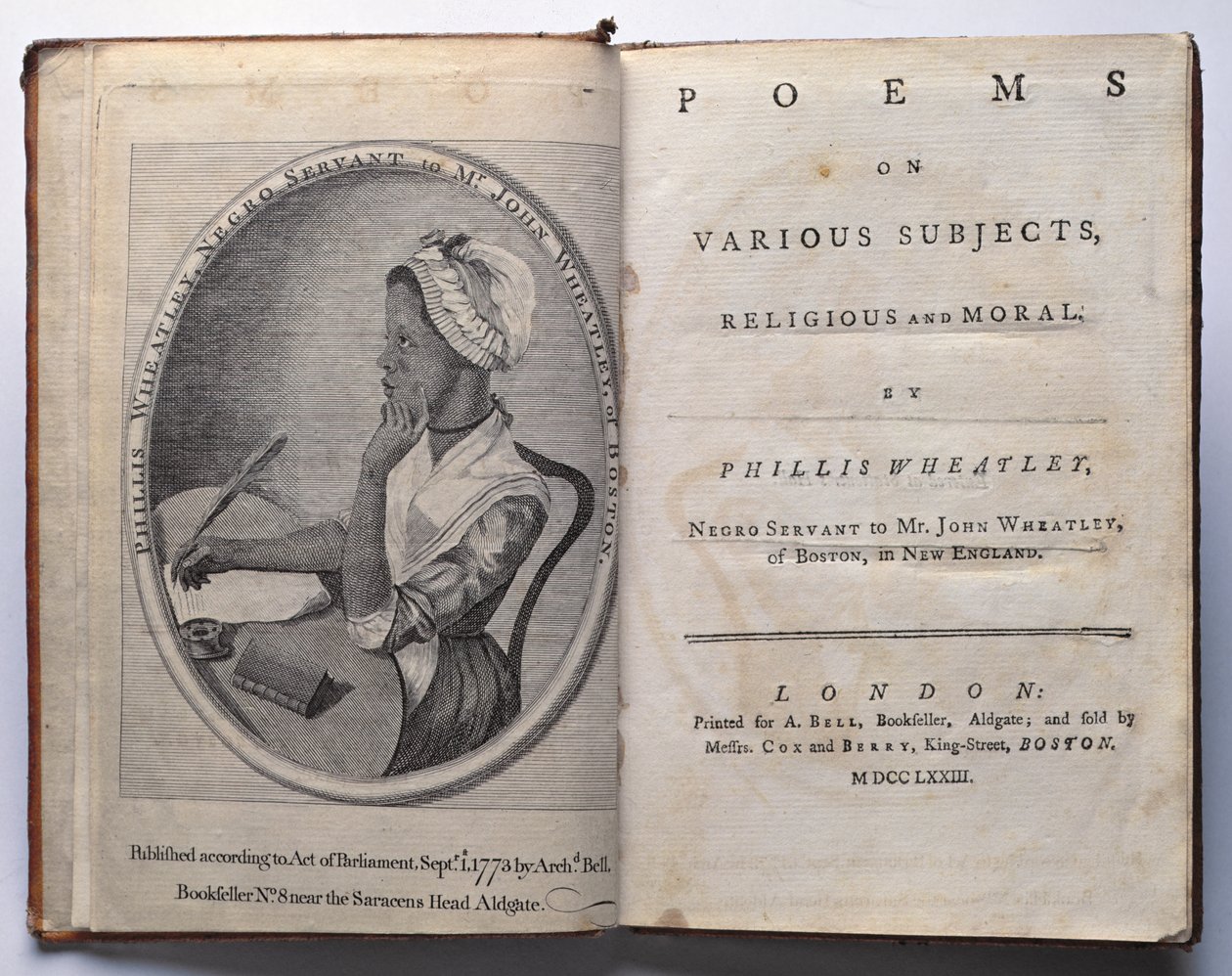 Frontispice en Titelpagina van Gedichten over Diverse Onderwerpen, Religieus en Moreel door Phillis Wheatley, uitgegeven door Archibald Bell, Londen door English School