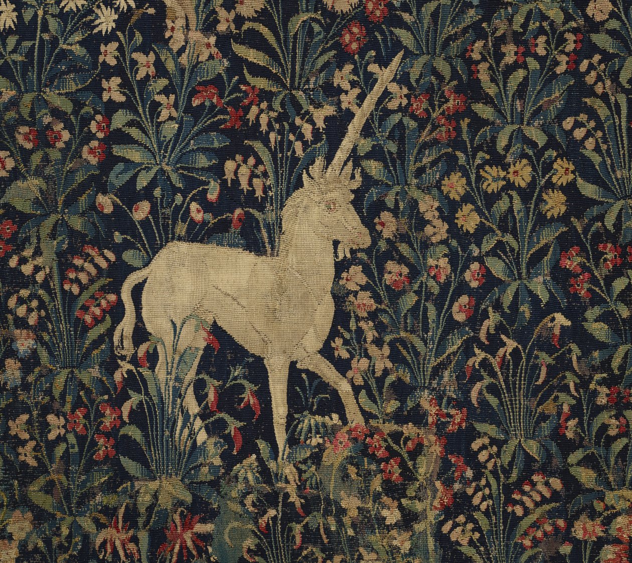 Allegorisch Millefleurs wandtapijt met dieren (1530-45) door Flemish School