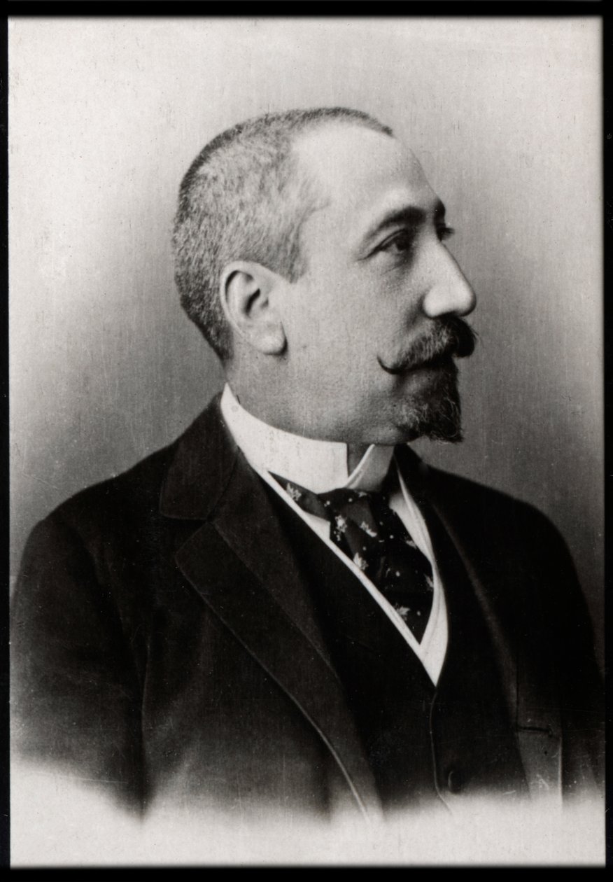 Portret van Anatole France (1844-1924), Franse dichter, journalist en romanschrijver door French Photographer
