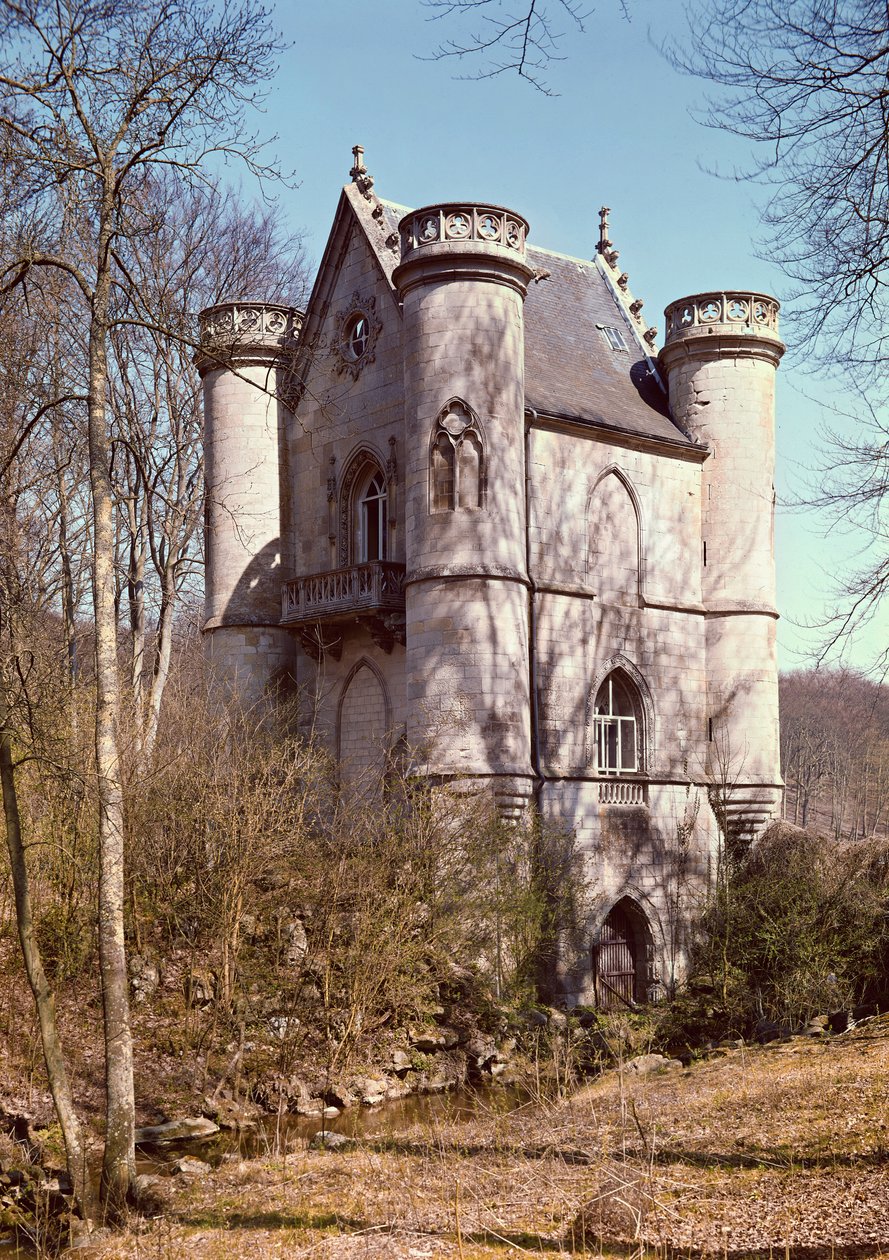 Chateau de la Reine Blanche bij de vijvers van Commelles, gebouwd door de hertog van Bourbon in 1826 door French School