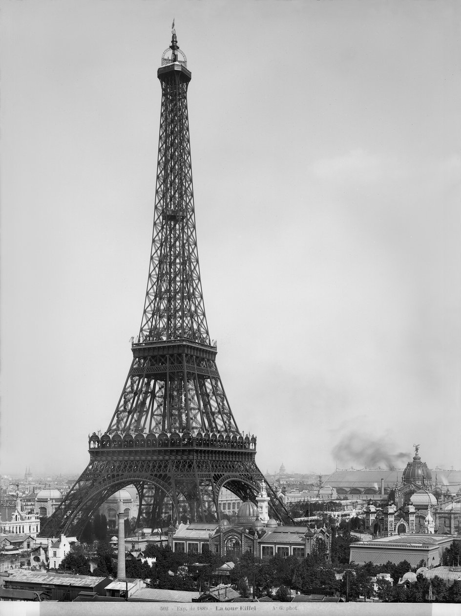 De Eiffeltoren tijdens de Wereldtentoonstelling van 1889 in Parijs door Adolphe Giraudon