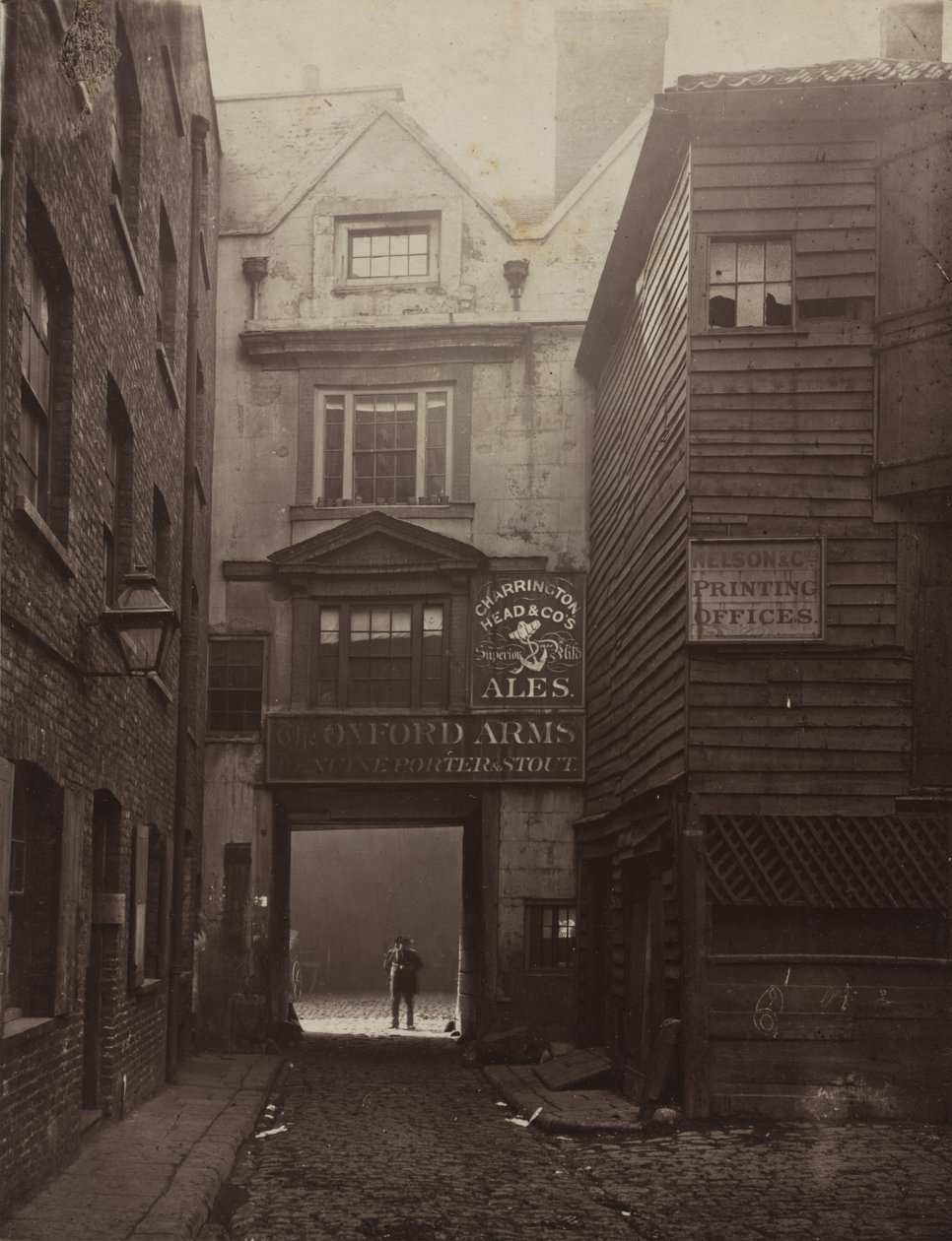 The Oxford Arms, Warwick Lane,1875 (foto) door Alfred & Bool John Bool