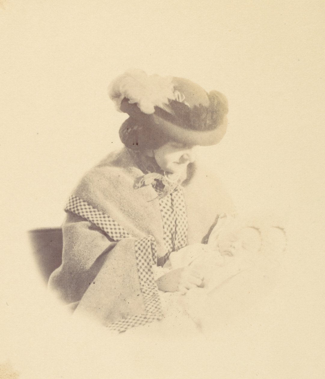[Portret met vignette, vrouw met een baby] door Alfred Capel Cure