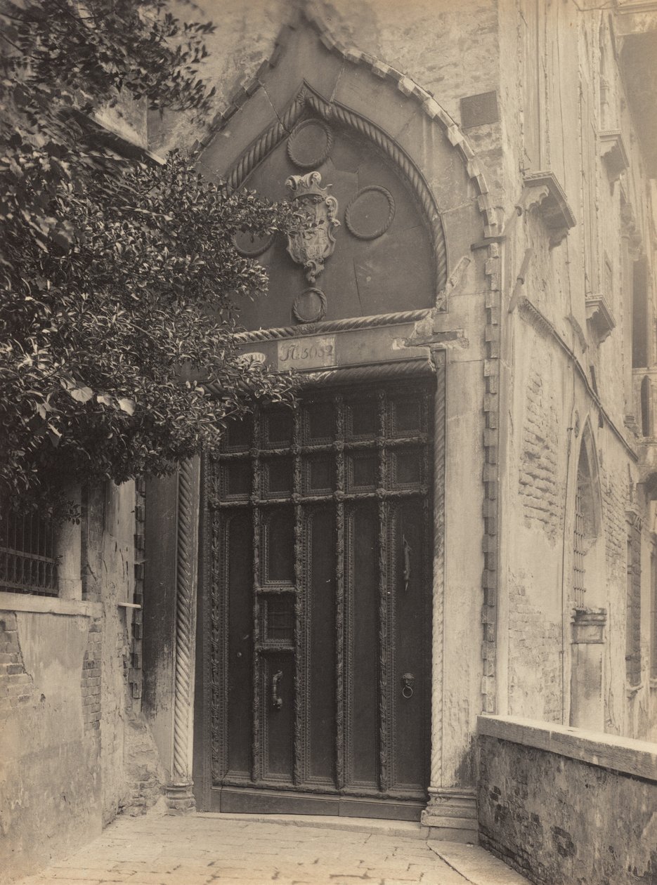 Een Venetiaanse deuropening door Alfred Stieglitz