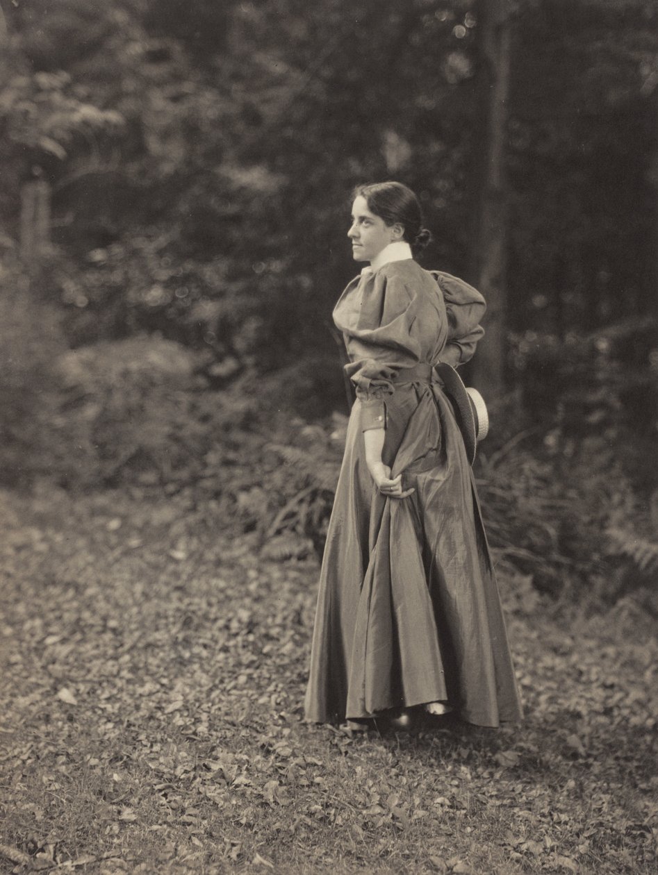 Emmy in Oaklawn, Lake George door Alfred Stieglitz