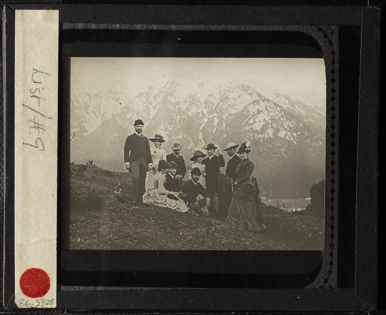 Familie  vrienden bij Mittenwalk door Alfred Stieglitz