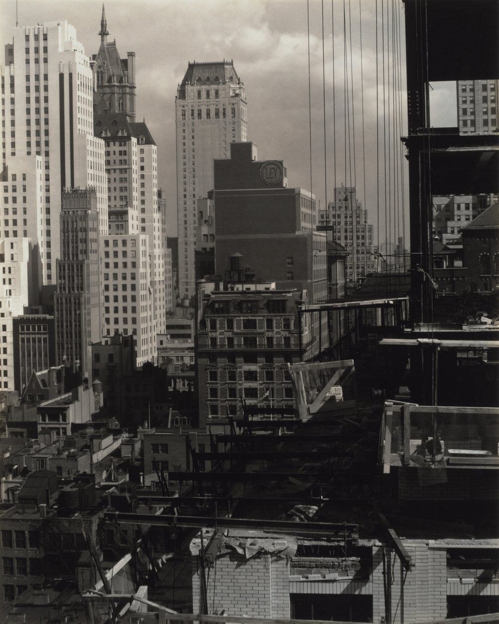 Vanuit mijn raam bij An American Place, Noord door Alfred Stieglitz