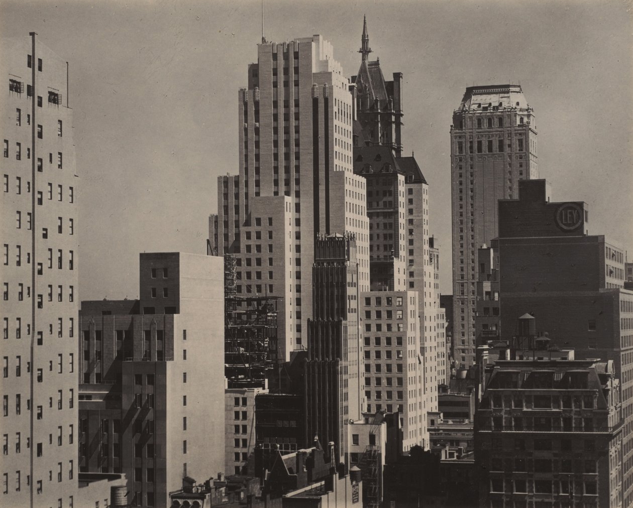 Vanuit mijn raam bij An American Place, Noord door Alfred Stieglitz