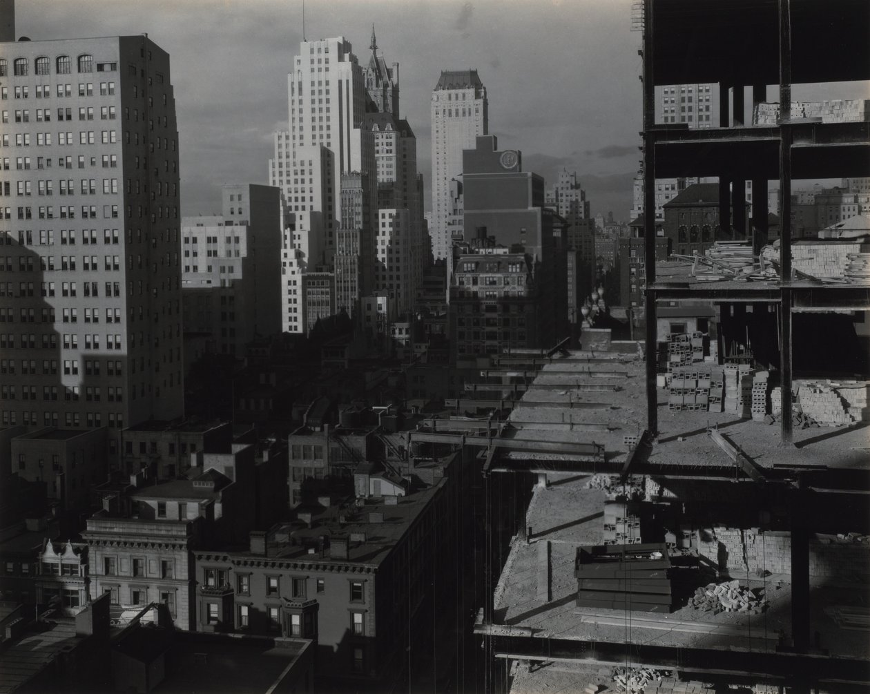 Vanuit mijn raam bij An American Place, noord door Alfred Stieglitz