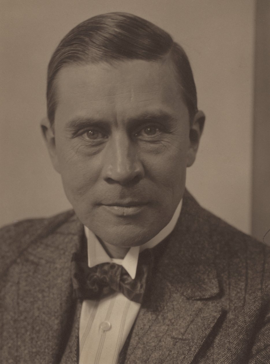 J. Nilsen Laurvik door Alfred Stieglitz