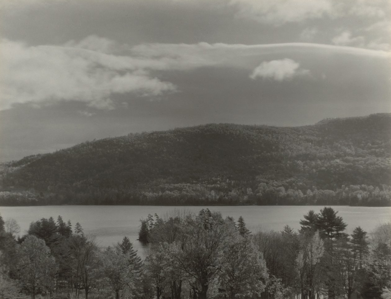 Lake George door Alfred Stieglitz