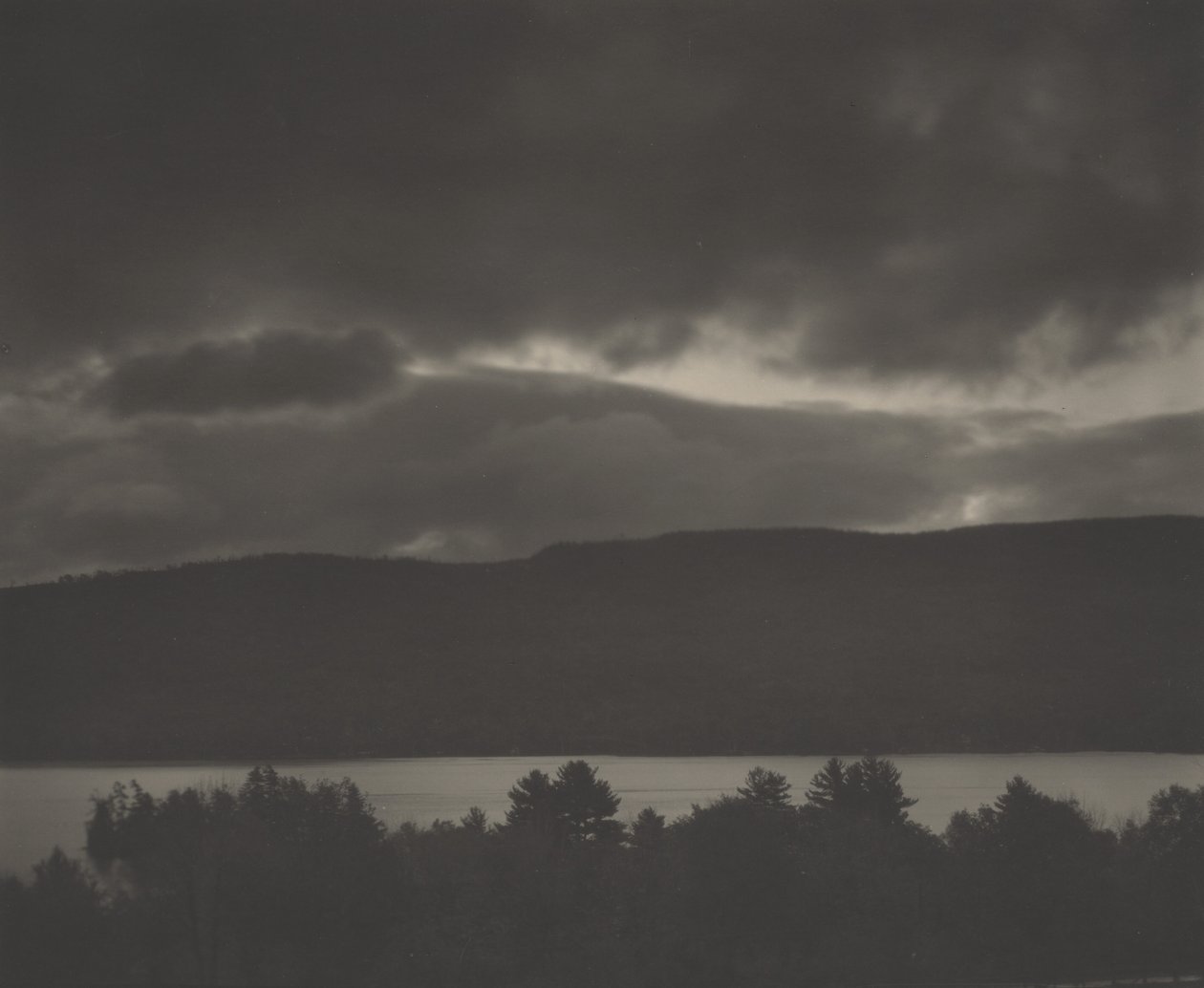Lake George door Alfred Stieglitz
