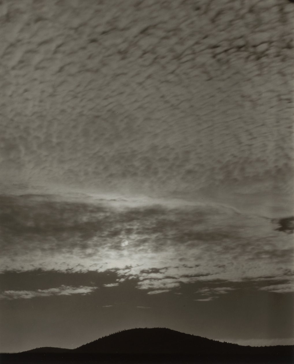 Muziek — Een reeks van tien wolkenfoto’s, nr. X door Alfred Stieglitz