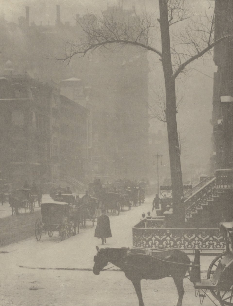 De straat, Fifth Avenue door Alfred Stieglitz