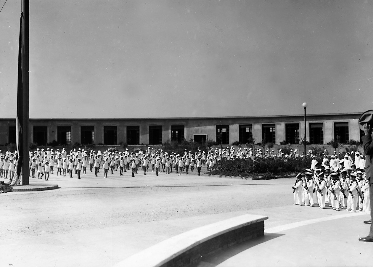 Villa Rosa Maltoni Mussolini: jonge studenten die trainen door Fratelli Alinari
