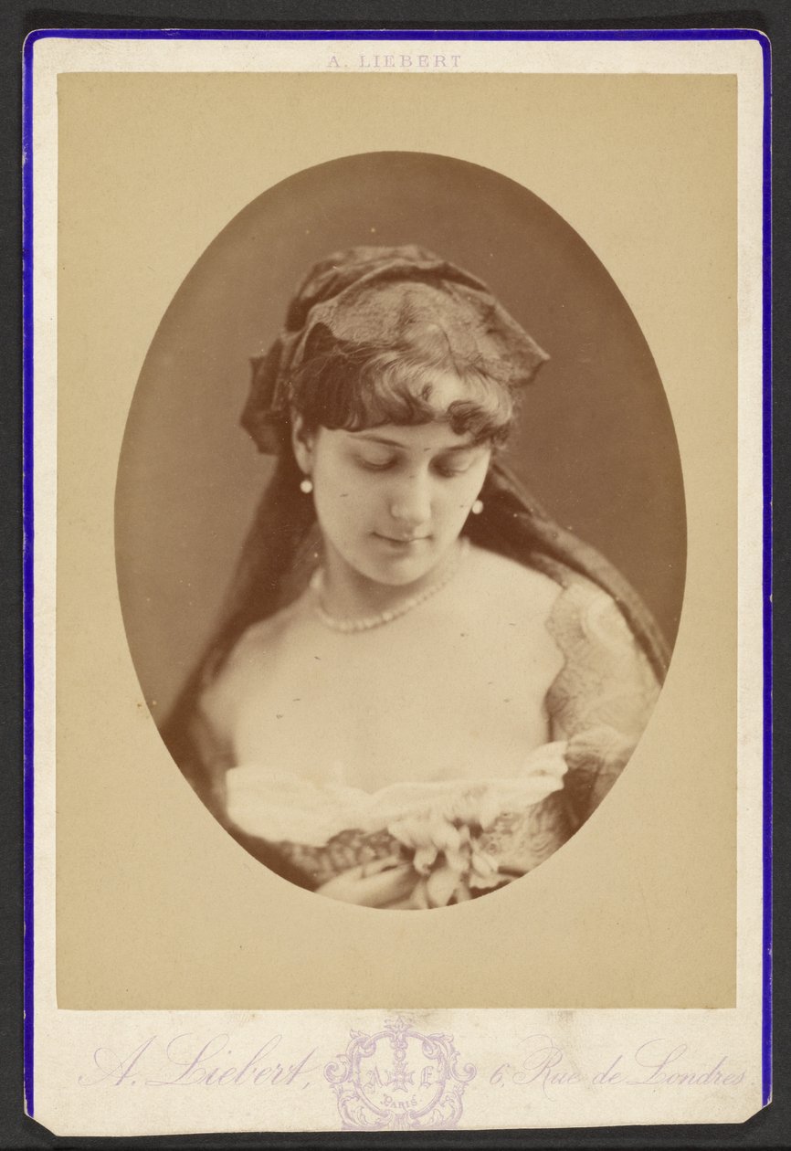Porträt einer jungen Frau door Alphonse J. Liébert
