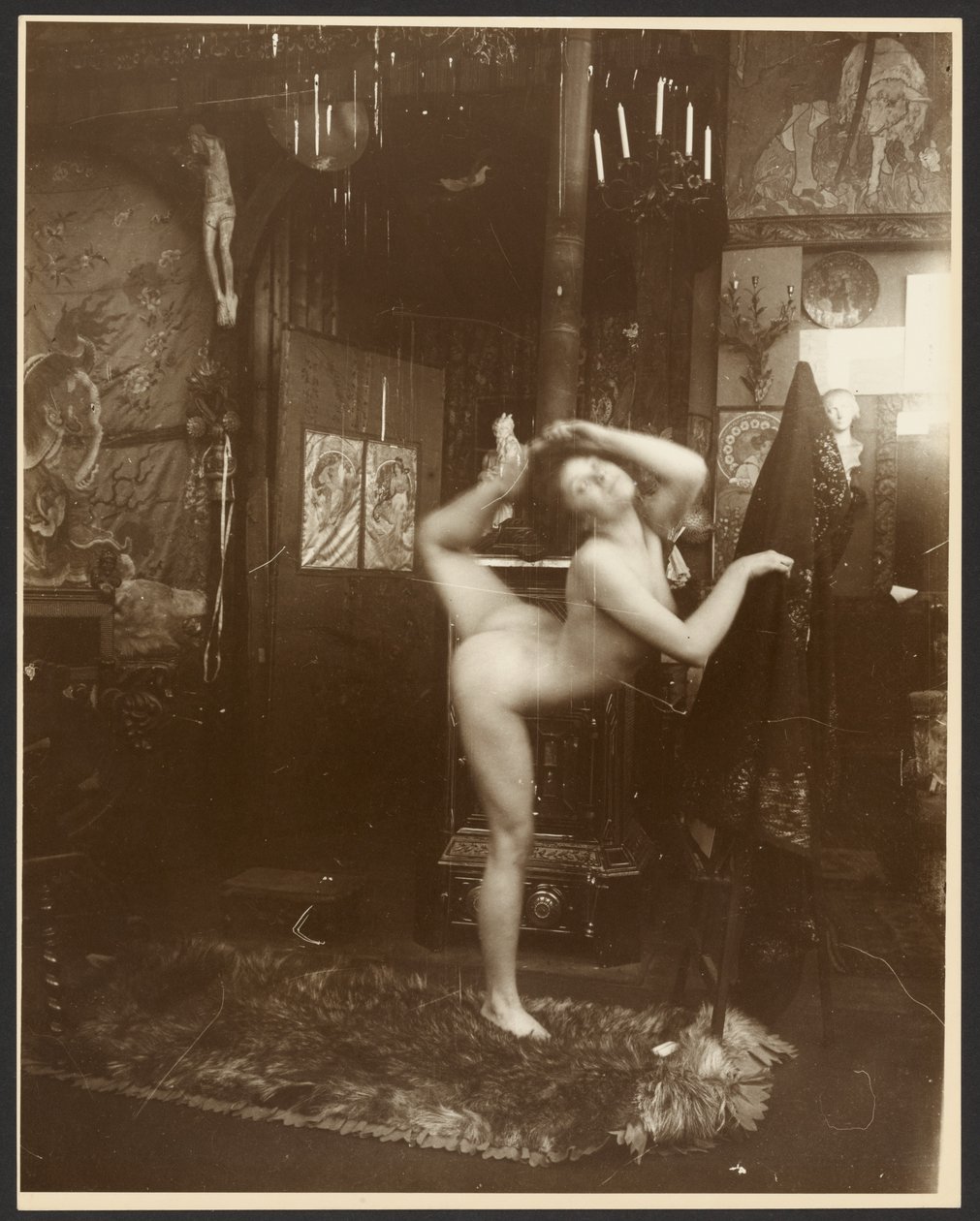 [Naakt vrouwelijk model als ballerina, Parijs]. door Alphonse Maria Mucha