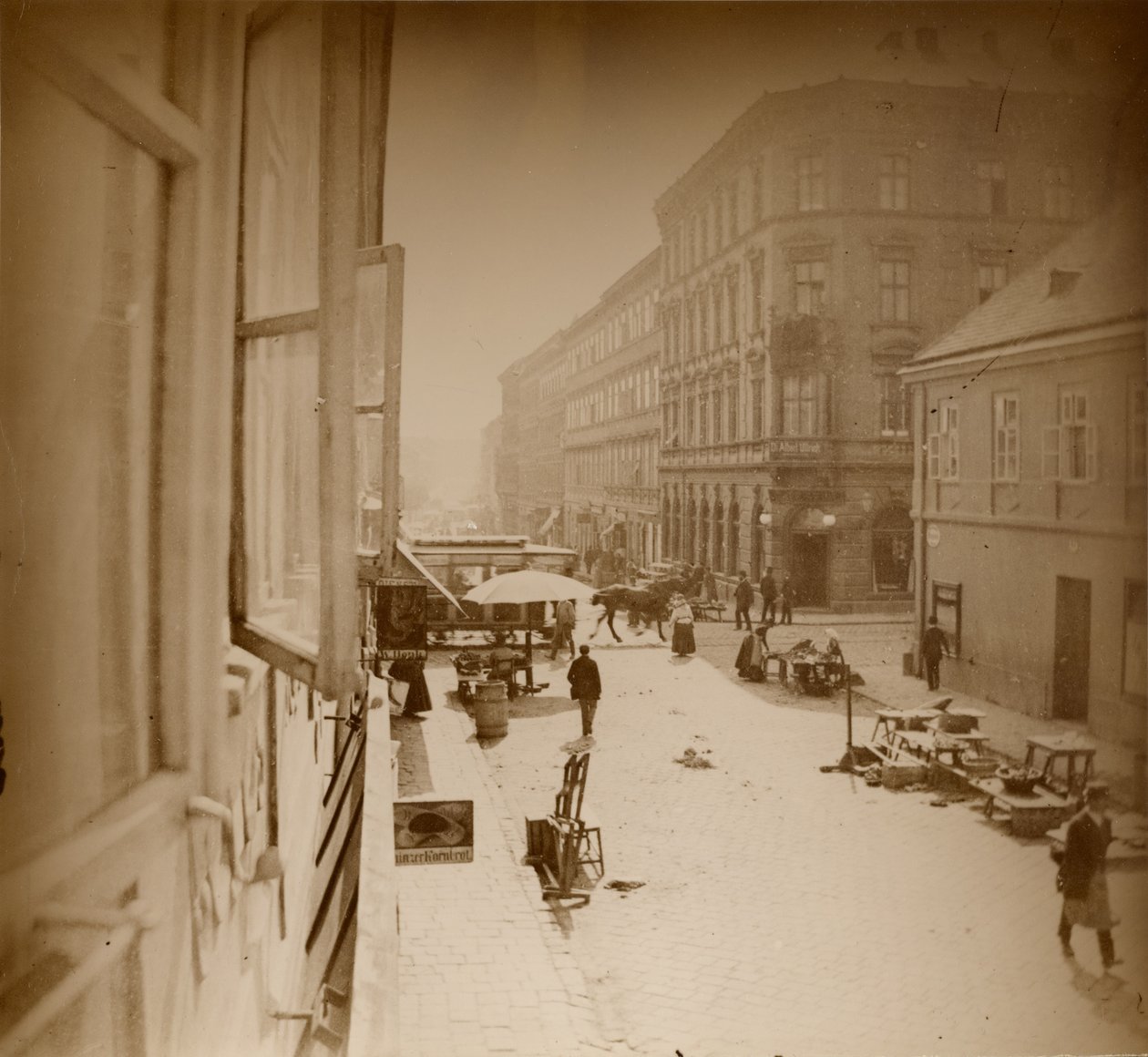 [Uitzicht vanuit het raam van Mucha