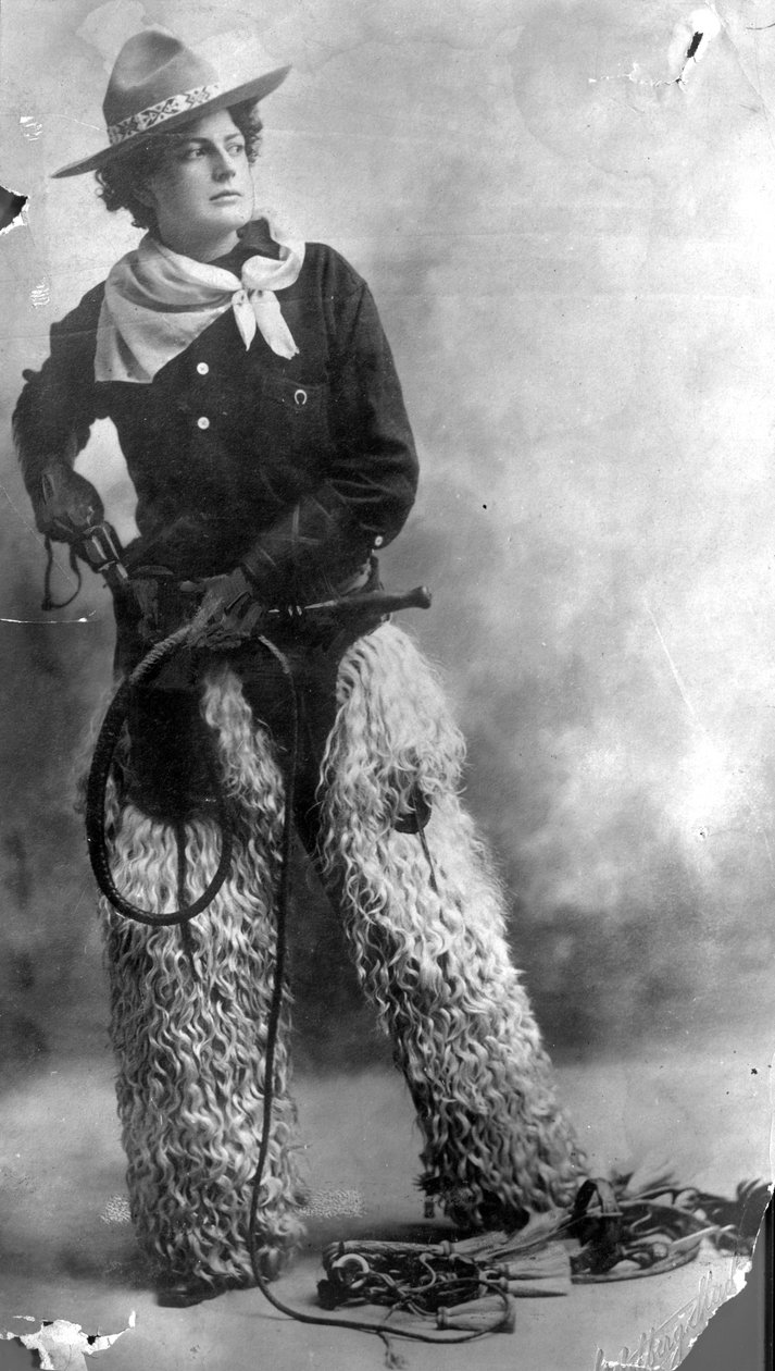 Adele Voughle, cowgirl, c.1880-1900 door American Photographer